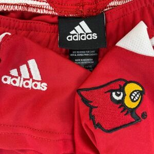 Adidas Louisville Cardinals Athletic Shorts NWT Basketball Gym‎ Youth baseball L